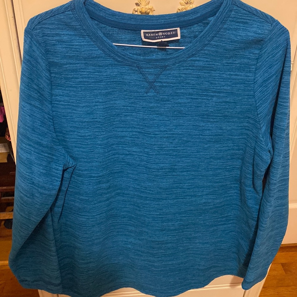 Women’s Karen Scott top